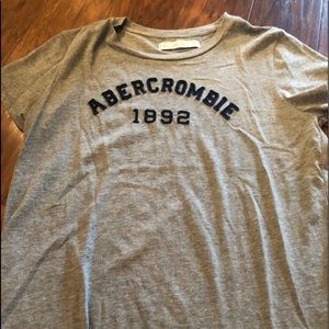 women’s grey abercrombie tee